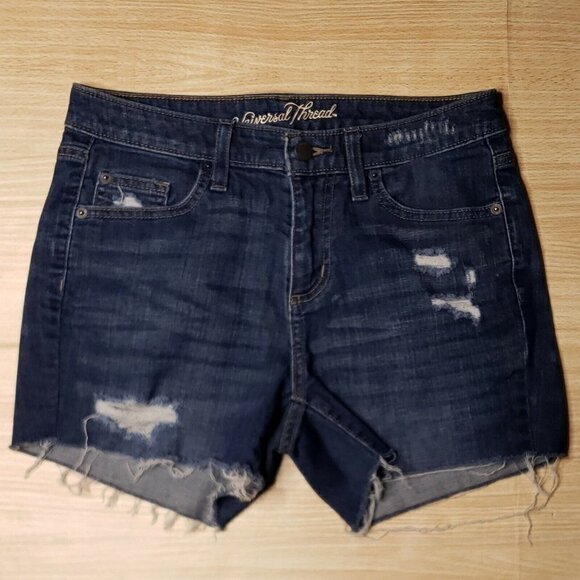 Universal Thread Womens Midrise Boyfriend Distressed Denim Shorts 4 - Picture 1 of 5